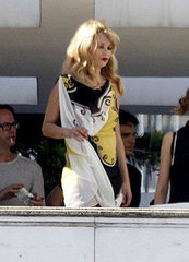 Pictures of Kate Moss at Mario Testino Photo Shoot in Brazil Pictures of Kate Moss at Mario Testino Photo Shoot in Brazil