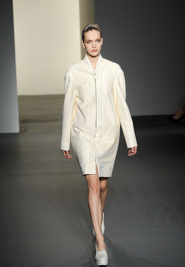 Fall 2011 New York Fashion Week: Calvin Klein Collection 2011-02-17 17:01:39 Fall 2011 New York Fashion Week: Calvin Klein Collection 2011-02-17 17:01:39