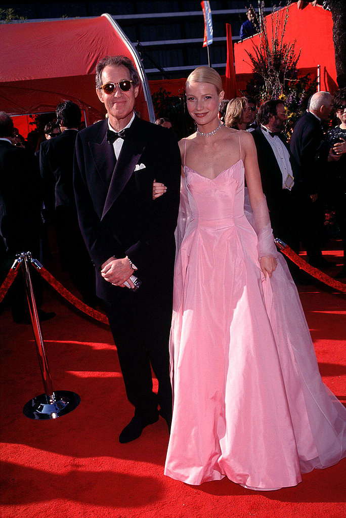 Gwyneth Paltrow at the 1999 Academy Awards Gwyneth Paltrow at the 1999 Academy Awards