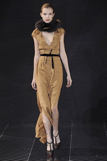 Fall 2011 Paris Fashion Week: Roland Mouret 2011-03-04 12:26:23 Fall 2011 Paris Fashion Week: Roland Mouret 2011-03-04 12:26:23