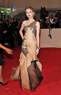 Pictures of Taylor Swift and Met Gala 2011-05-02 16:27:40