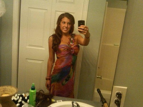 how should I wear my hair for prom?