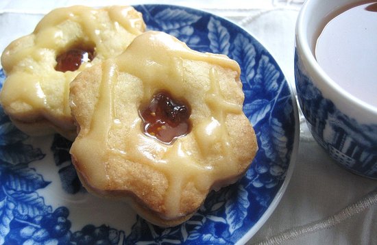 Fig and Maple Mascarpone Linzer Cookies