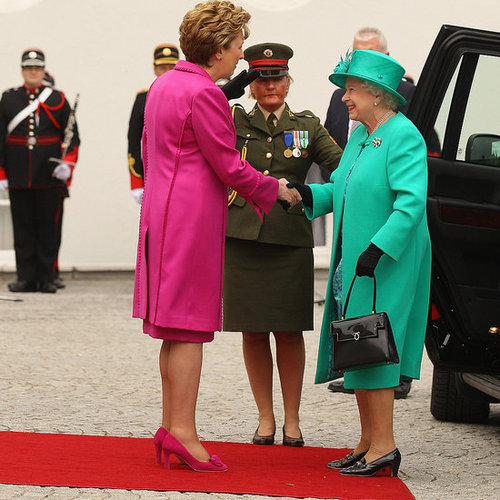 Pictures of Queen Elizabeth in Ireland