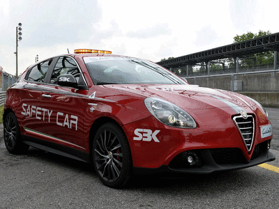 2010 Safety Car Alfa Romeo Giulietta has a spoiler and special thresholds