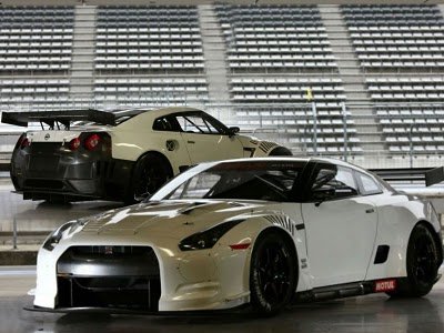 2010 Nissan Sports Cars GTR FIA GT1 400x300