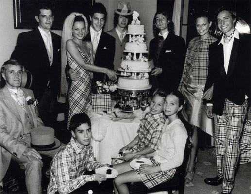 Flashback — Kate Moss Plays Bride for Burberry's Spring 2000 Ad Campaign Flashback — Kate Moss Plays Bride for Burberry's Spring 2000 Ad Campaign