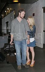 Jessica Simpson Pictures PDA With Eric Johnson