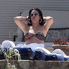 Khloe Kardashian Bikini Pictures Khloe Kardashian Bikini Pictures