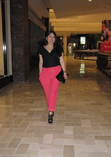 A pop of Red. Chic and Classy