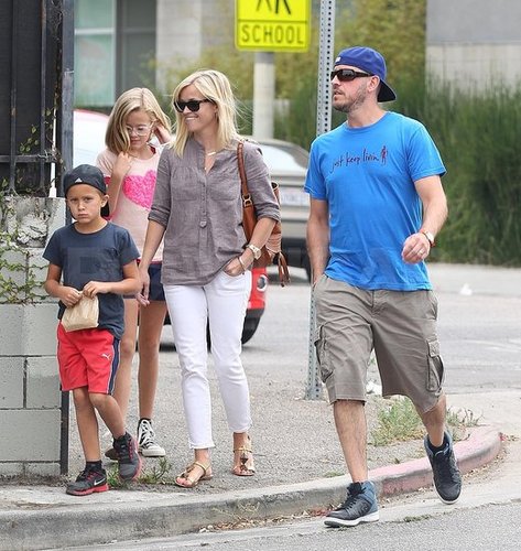 Jim Toth and Reese Witherspoon took Ava and Deacon Phillippe to lunch in Abbot Kinney.
Jim Toth and Reese Witherspoon took Ava and Deacon Phillippe to lunch in Abbot Kinney.