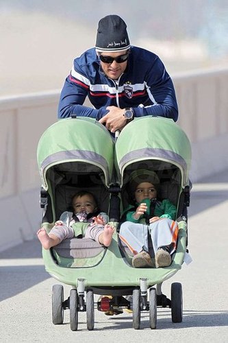 Matthew McConaughey took Vida and Levi for a Malibu stroll in February 2011.
Matthew McConaughey took Vida and Levi for a Malibu stroll in February 2011.