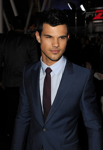 See All the Stars Arriving at the Breaking Dawn Premiere! See All the Stars Arriving at the Breaking Dawn Premiere!