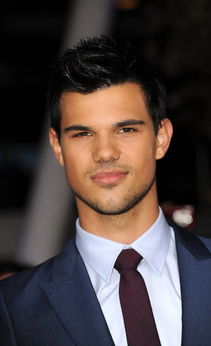 See All the Stars Arriving at the Breaking Dawn Premiere! See All the Stars Arriving at the Breaking Dawn Premiere!
