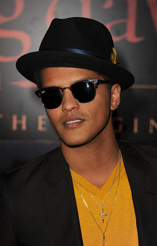 See All the Stars Arriving at the Breaking Dawn Premiere! See All the Stars Arriving at the Breaking Dawn Premiere!