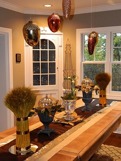 Thanksgiving table