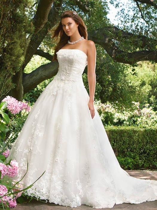 outdoor wedding gowns