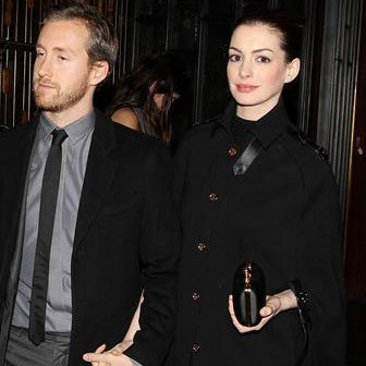 Anne Hathaway Meryl Streep Iron Lady Premiere Pictures