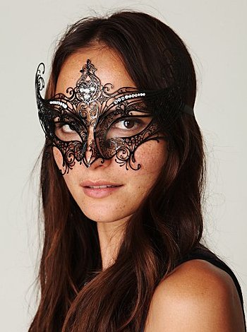No hostess will turn down this beautiful Italian mask.
Libellula Italian Mask ($158)
No hostess will turn down this beautiful Italian mask.
Libellula Italian Mask ($158)