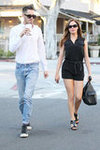 Rose McGowan at Le Pain Quotidien
