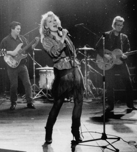 Streep channeled country rock chic in the 1990 film Postcards From the Edge.
Streep channeled country rock chic in the 1990 film Postcards From the Edge.