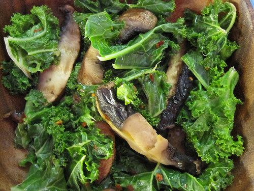 Spicy Mushrooms & Kale