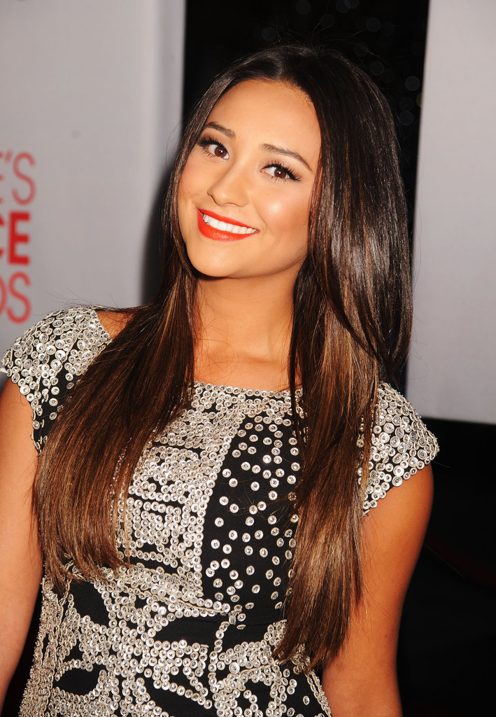 Shay Mitchell at the 2012 People's Choice Awards in LA.
Shay Mitchell at the 2012 People's Choice Awards in LA.