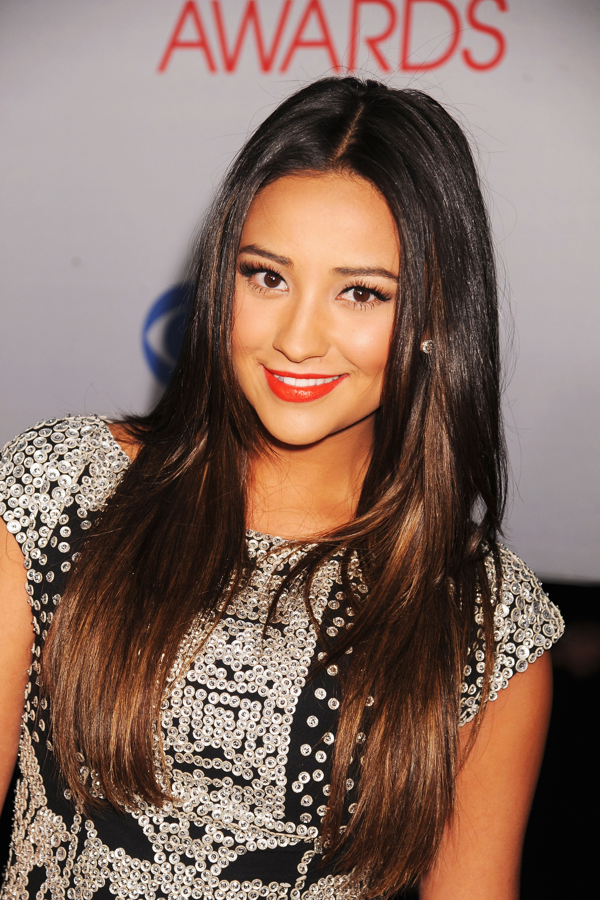 Shay Mitchell at the 2012 People's Choice Awards in LA. Shay Mitchell at the 2012 People's Choice Awards in LA.