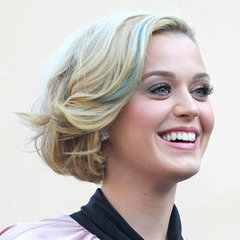 Katy Perry's False Eyelash Line: Pictures