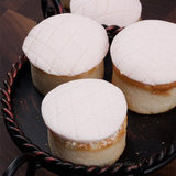 Petite Champagne Cakes, Perfect for an Intimate Valentine’s Day Dessert