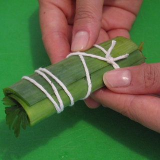 Step-by-Step Slideshow: How to Make Your Own Bouquet Garni