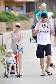 Naomi Watts and Liev Schreiber Beach Pictures With Sons