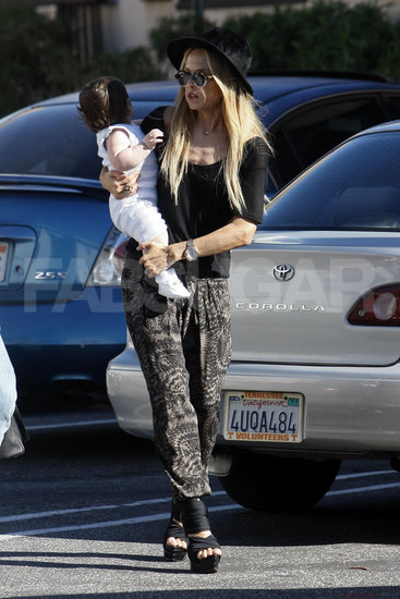 Rachel Zoe toted Skylar around LA in a sleek, slouchy, and totally comfy-looking pair of Iro pants, which you can shop right here.
Rachel Zoe toted Skylar around LA in a sleek, slouchy, and totally comfy-looking pair of Iro pants, which you can shop right here.