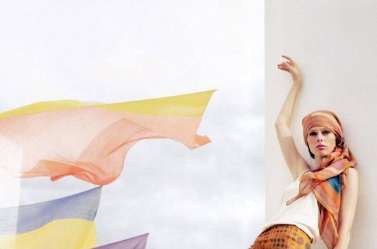 Le Carré Hermès Spring 2012 Ad Campaign