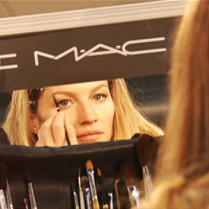 See Gisele, Karolina, and More Models Backstage at Alexander Wang