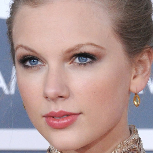Taylor Swift Wears CoverGirl Lipstick to the Grammys