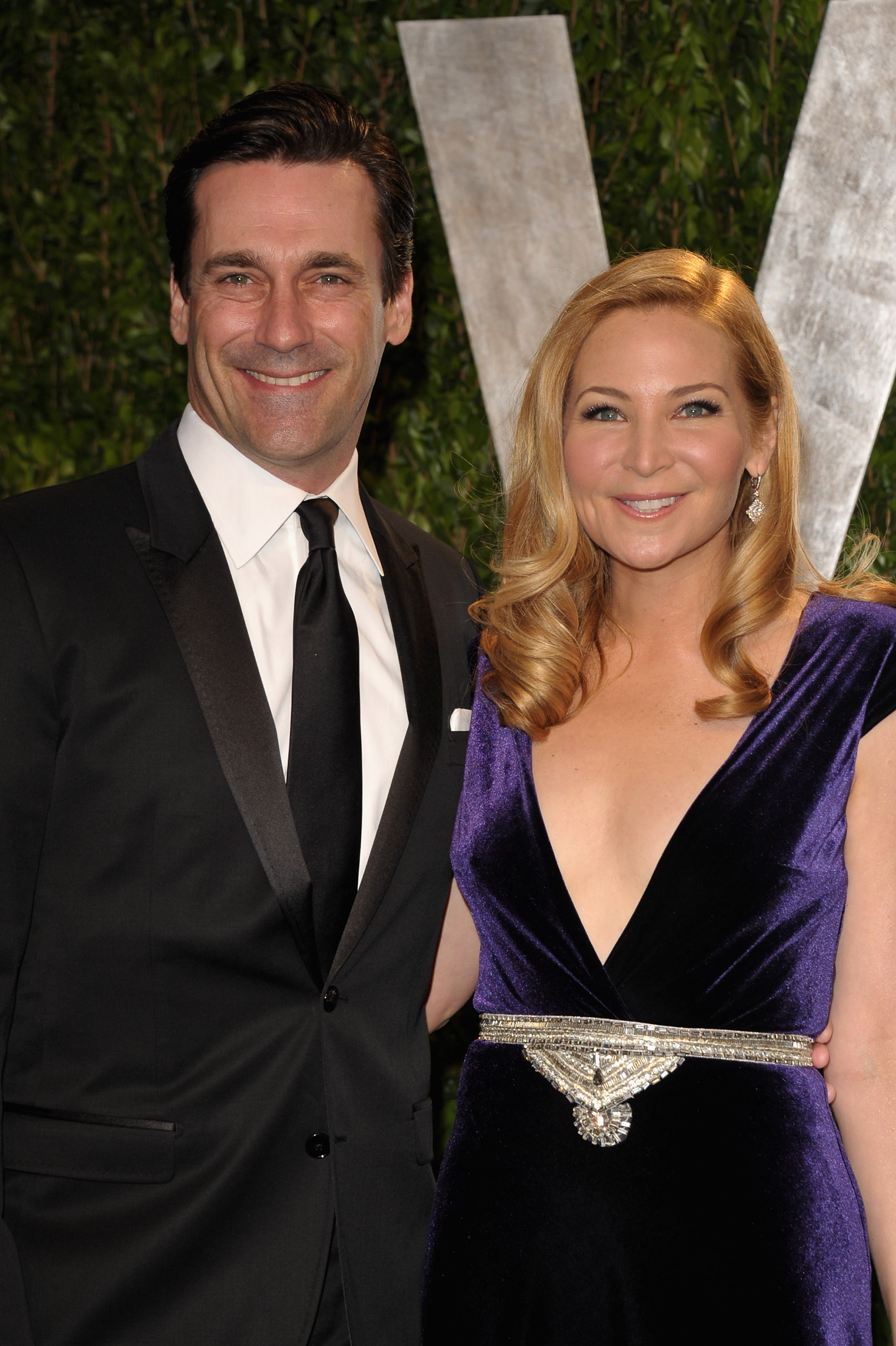 John Hamm and Jennifer Westfeldt at the Vanity Fair party. John Hamm and Jennifer Westfeldt at the Vanity Fair party.