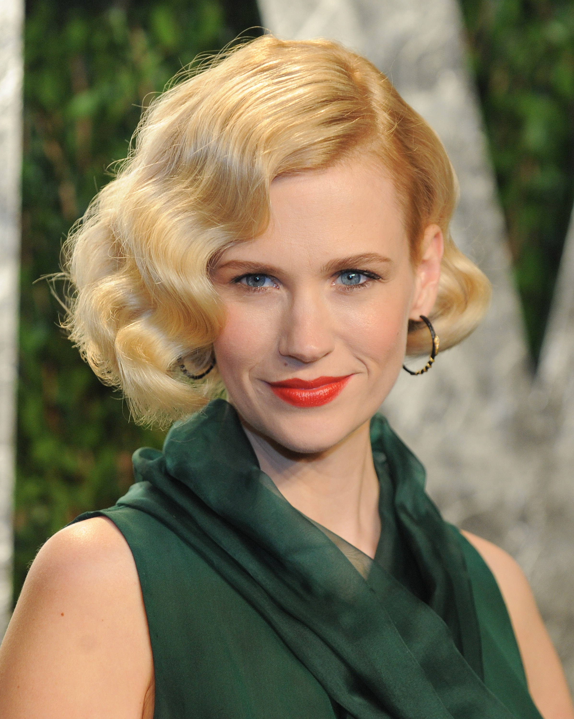 January Jones close up at the Vanity Fair party. January Jones close up at the Vanity Fair party.