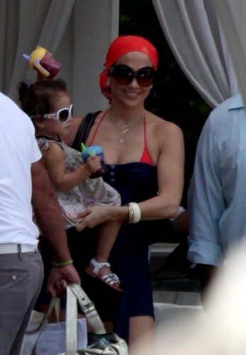 Emme Anthony and Mom Jennifer Lopez Emme Anthony and Mom Jennifer Lopez