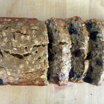 Low-Fat Oatmeal Blueberry Banana Bread Recipe