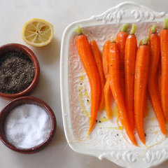 Steamed Carrots With Olive Oil and Lemon
