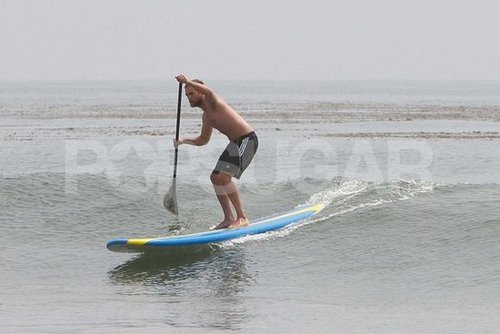 Shirtless Robert Pattinson Plays on the Beach — See Over 100 Pictures! Shirtless Robert Pattinson Plays on the Beach — See Over 100 Pictures!