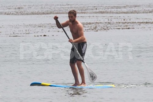 Shirtless Robert Pattinson Plays on the Beach — See Over 100 Pictures! Shirtless Robert Pattinson Plays on the Beach — See Over 100 Pictures!