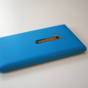 Pros and Cons of the Nokia Lumia 900