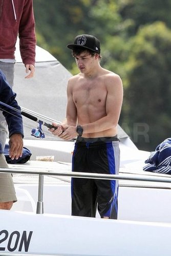 One Direction Celebrates SNL Success With a Shirtless Swim One Direction Celebrates SNL Success With a Shirtless Swim
