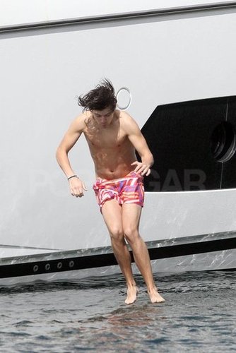 One Direction Celebrates SNL Success With a Shirtless Swim One Direction Celebrates SNL Success With a Shirtless Swim