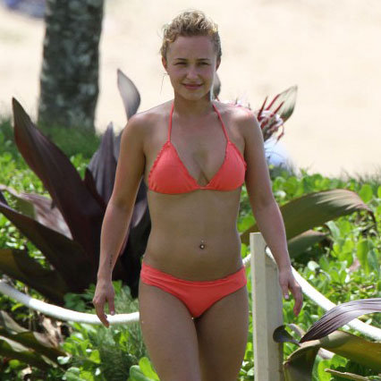 Hayden Panettiere Bikini Pictures With Boyfriend in Hawaii