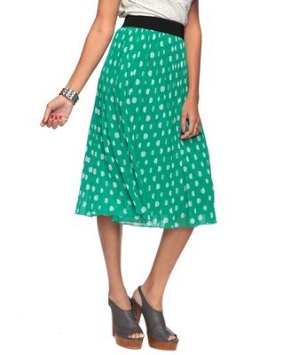 This kelly green, polka-dotted skirt can be paired with a white tee for an effortless daytime look.
Pleated Polka Dot Skirt ($23)
This kelly green, polka-dotted skirt can be paired with a white tee for an effortless daytime look.
Pleated Polka Dot Skirt ($23)
