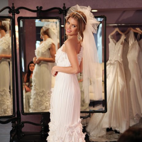 Naomi's Wedding Dress on 90210