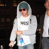 Zac Efron Arrives in NYC Pictures